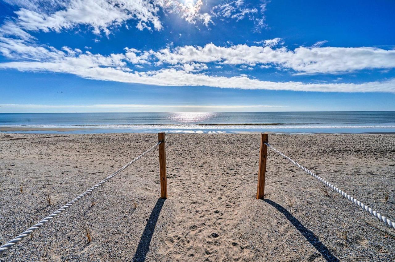 Oak Island Beachfront Condo With Community Pool Eksteriør billede