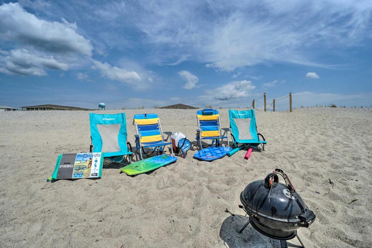 Oak Island Beachfront Condo With Community Pool Eksteriør billede