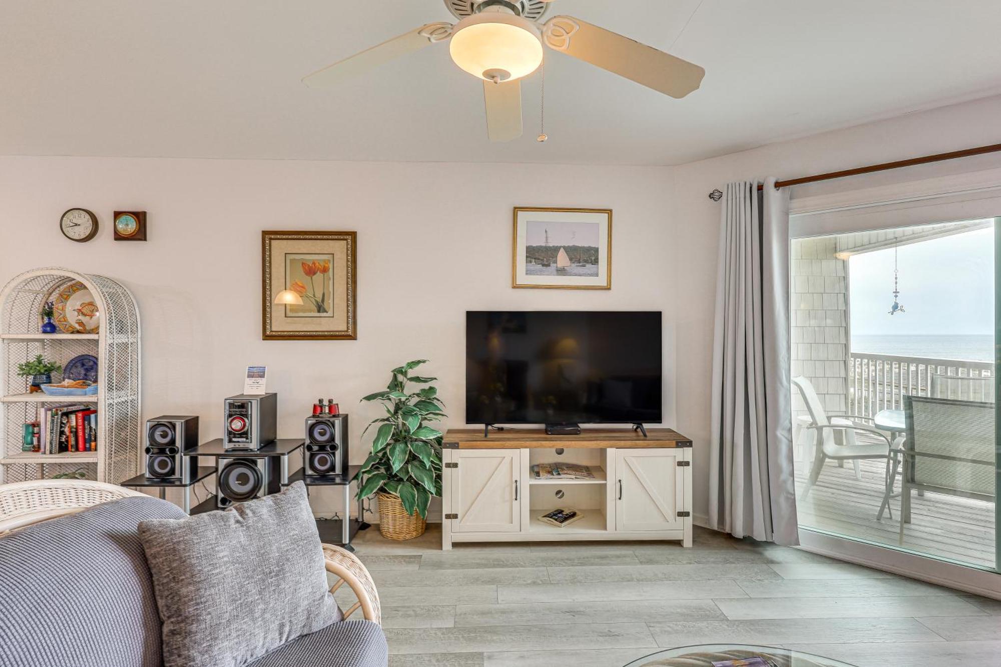 Oak Island Beachfront Condo With Community Pool Eksteriør billede