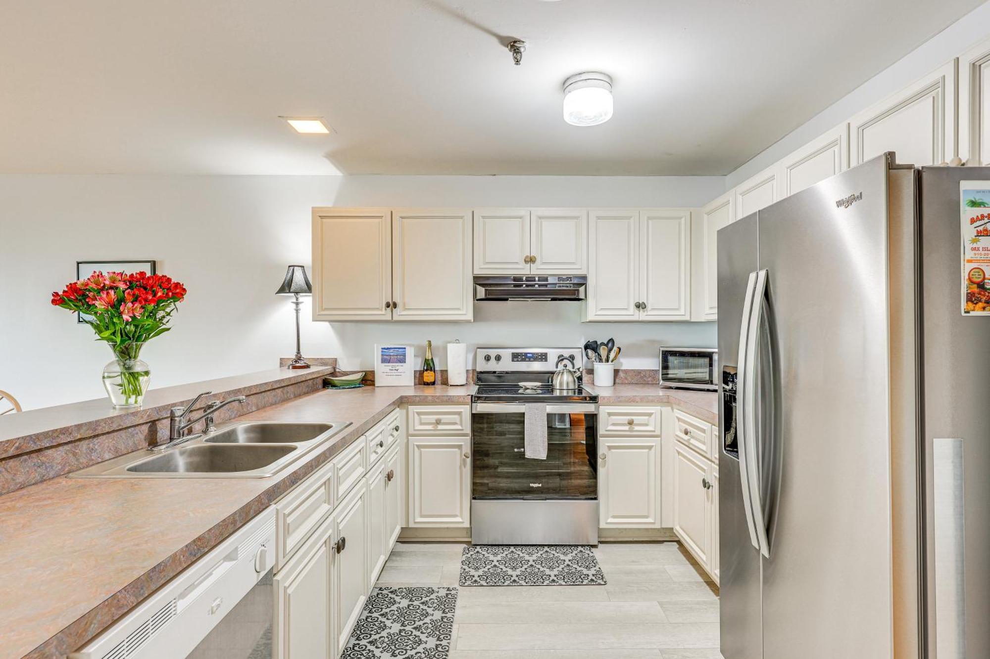 Oak Island Beachfront Condo With Community Pool Eksteriør billede